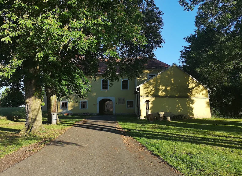 Zámek Ptenín, Czech Republic (Czechia)
